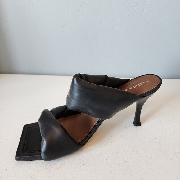 Alohas Sandals "LIKE NEW" - Picture 10 of 16